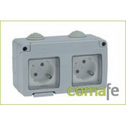 ENCHUFE SCHUK DOBLE TT LATERAL 10A 250V ESTANCO IP55 FAMATEL - Imagen 1