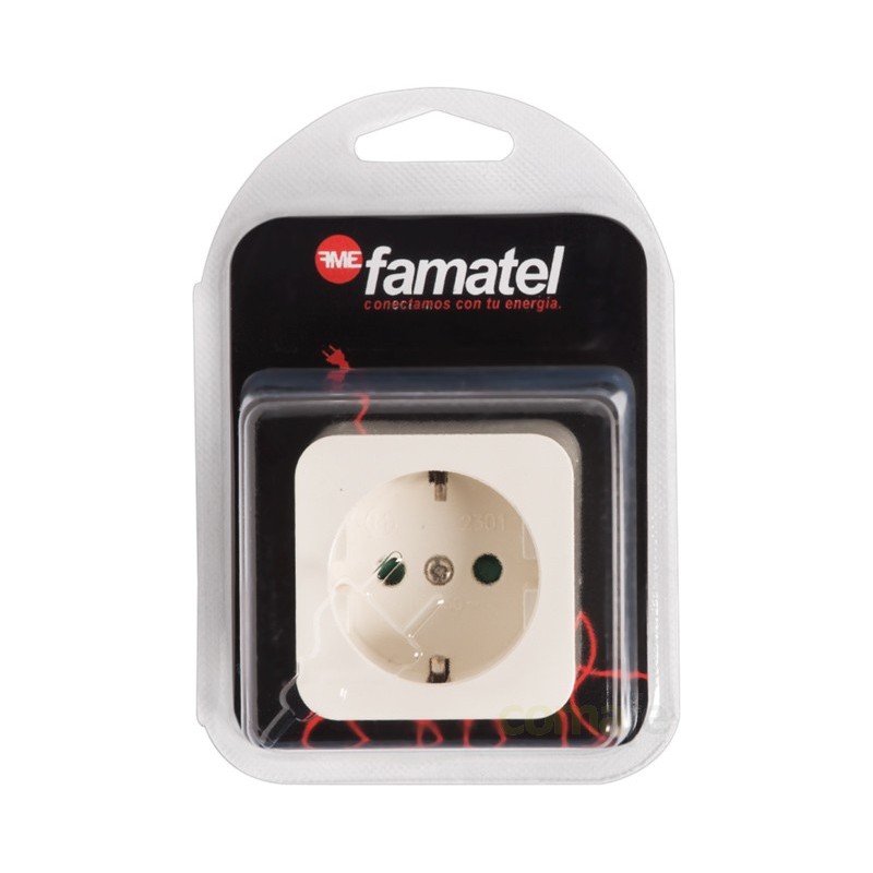 BASE SUPERFICIE TT 16A-250V CUADRADA BLISTER FAMATEL - Imagen 1