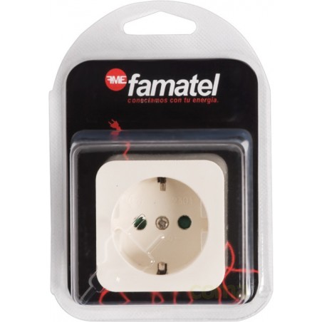 BASE SUPERFICIE TT 16A-250V CUADRADA BLISTER FAMATEL - Imagen 1