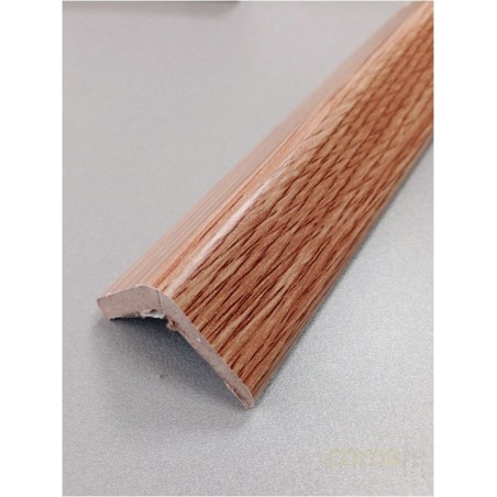 ESQUINERO MDF MELAMINA ADHESIVO ROBLE 30X30X2,60MT - Imagen 1